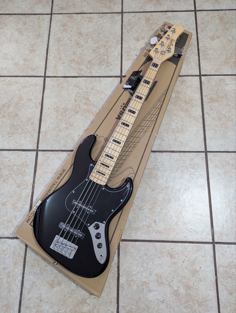 Bajo Electrico Tagina Classic Series TJB-5 bk Jazz bass 5 cuerdas