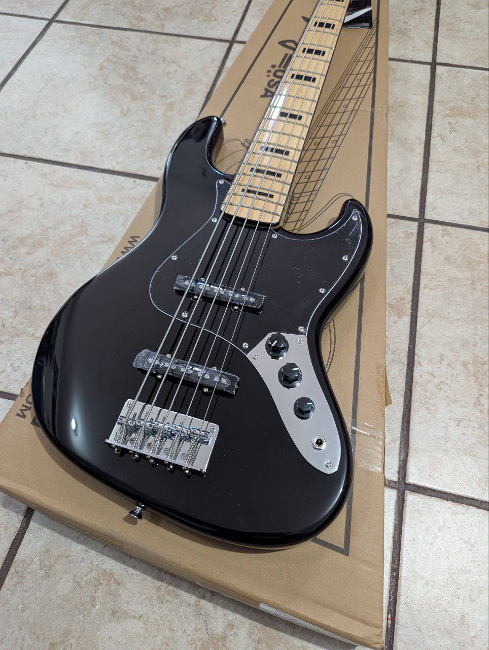 Bajo Electrico Tagina Classic Series TJB-5 bk Jazz bass 5 cuerdas