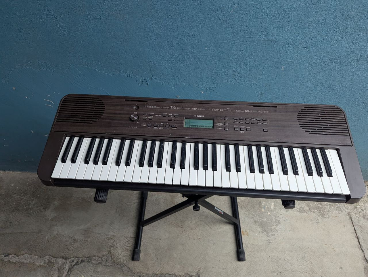 Teclado Yamaha PSR e360
