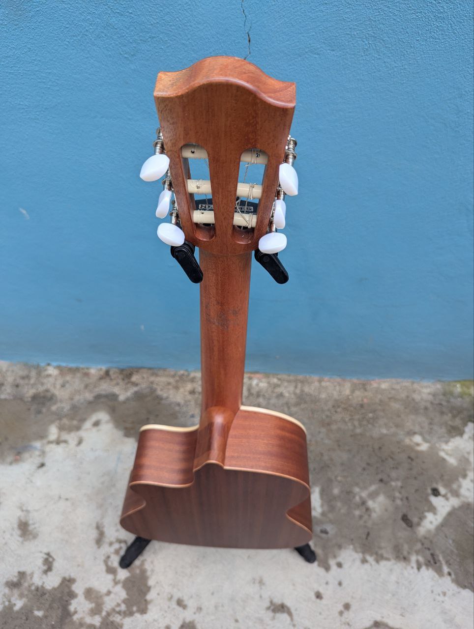 Guitarra Electroacústica Alhambra