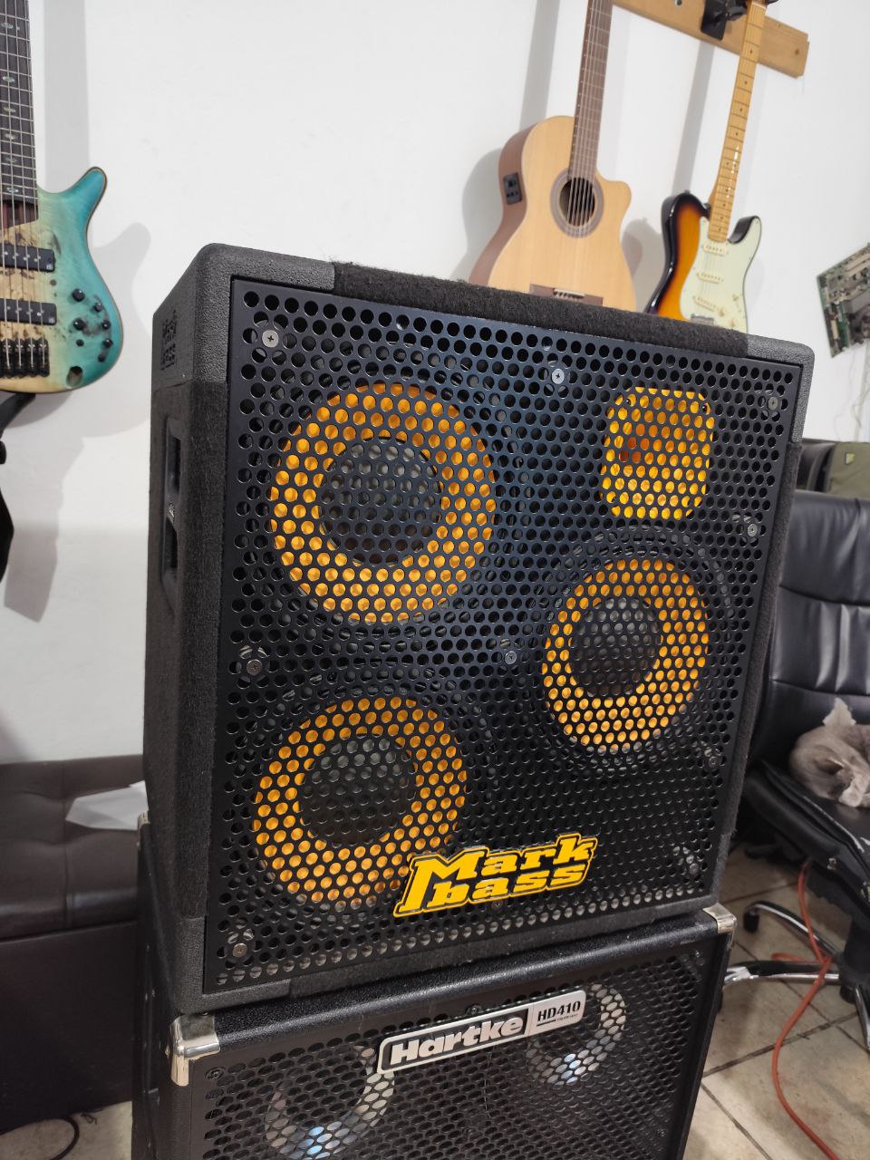 Gabinete para Bajo electrico Markbass 3x10 600 watts @6ohms MB58R Energy
