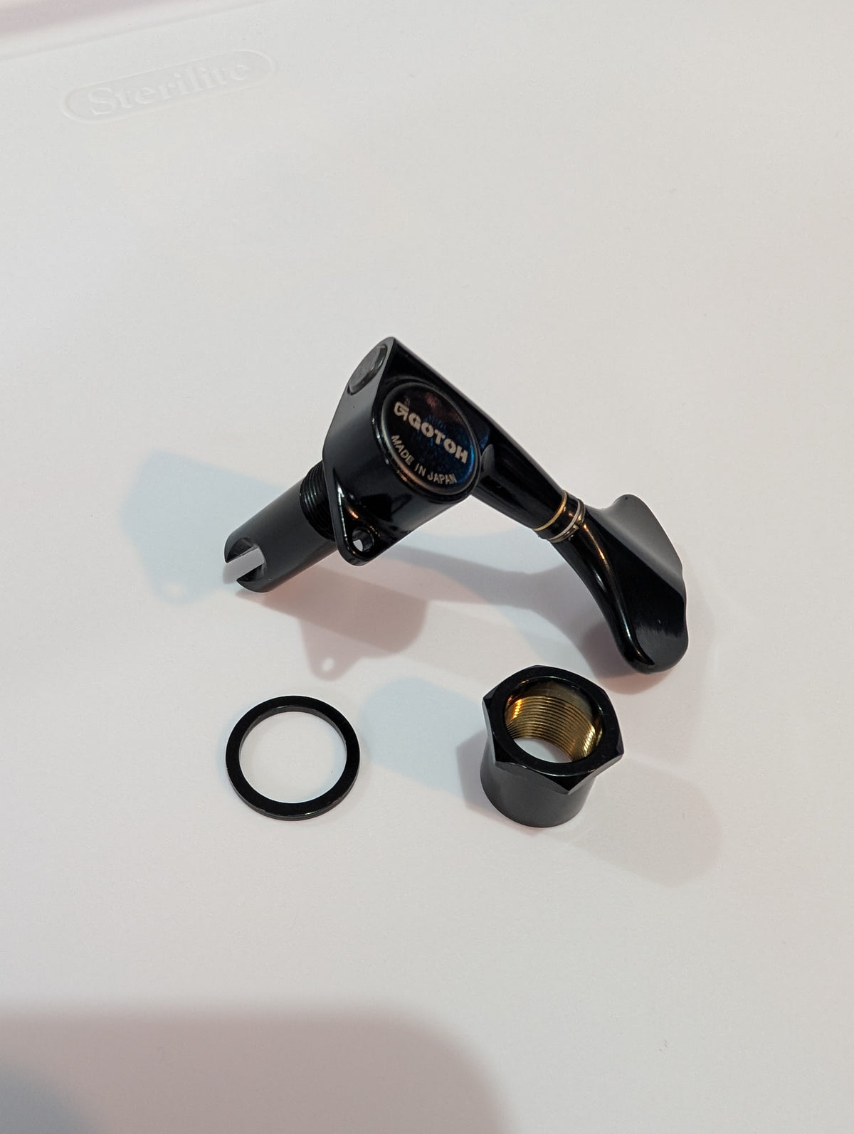 Clavija Individual Gotoh GB707 Negro - Lado derecho