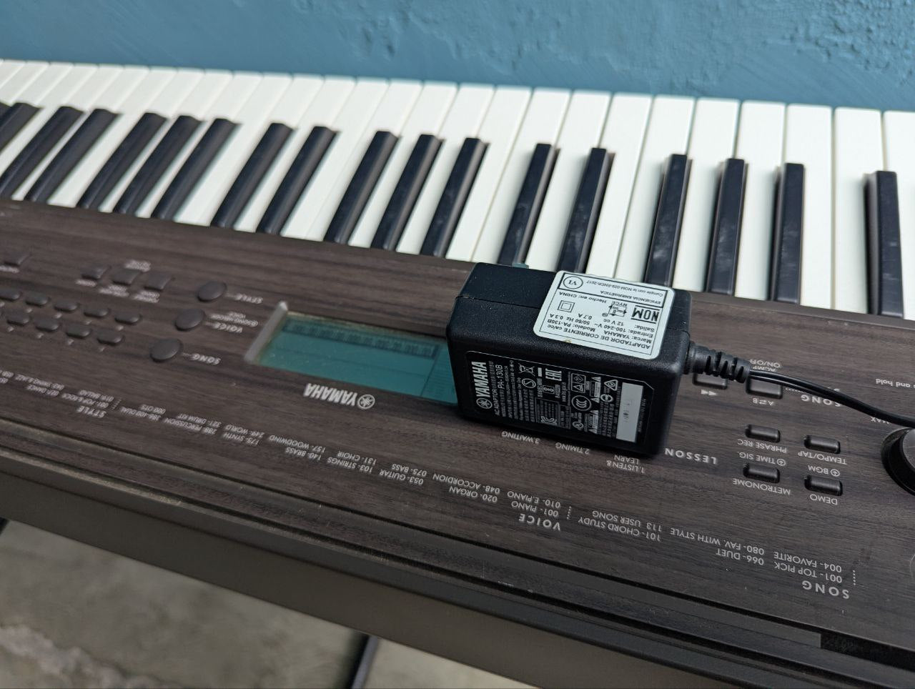 Teclado Yamaha PSR e360