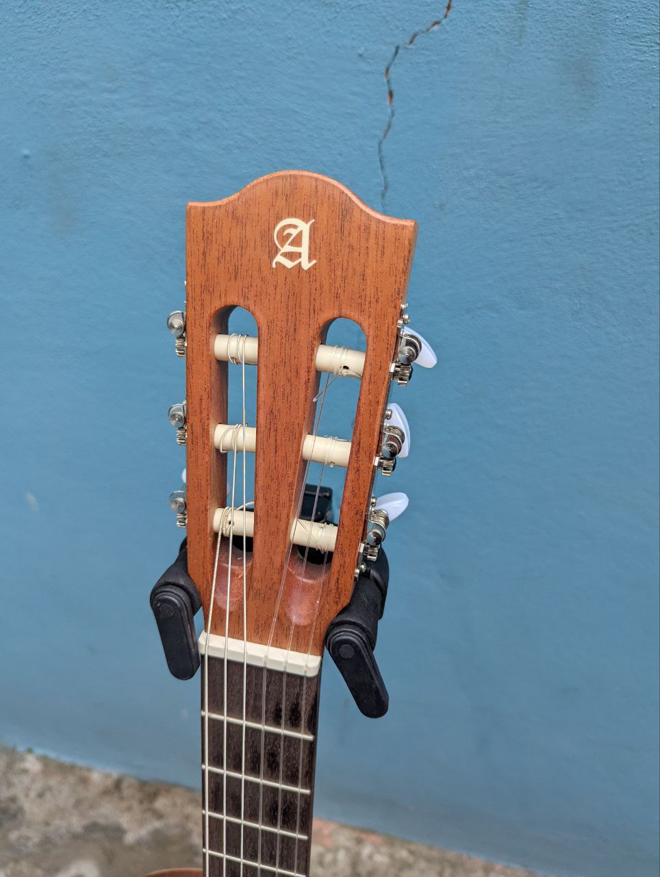 Guitarra Electroacústica Alhambra