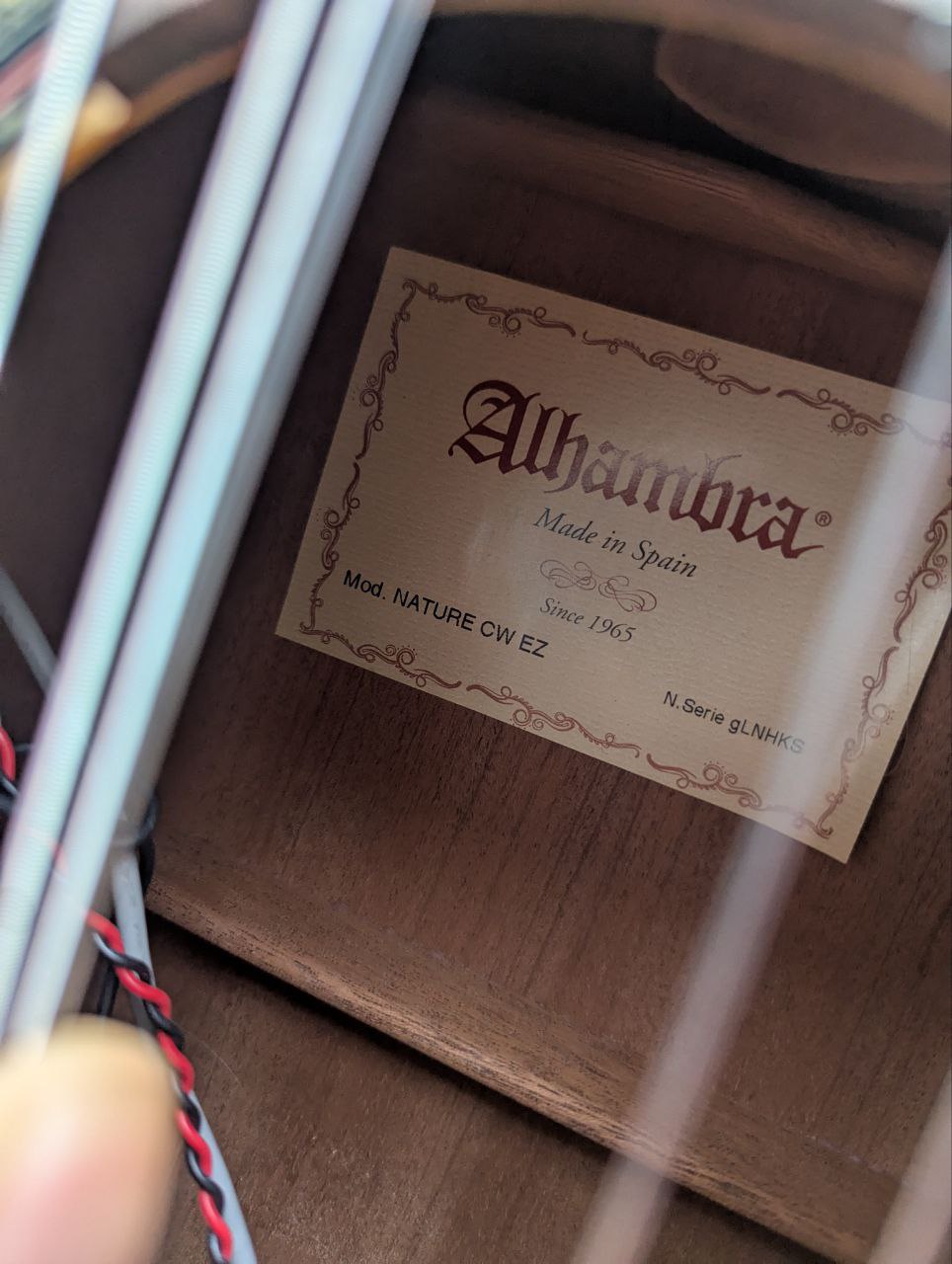 Guitarra Electroacústica Alhambra