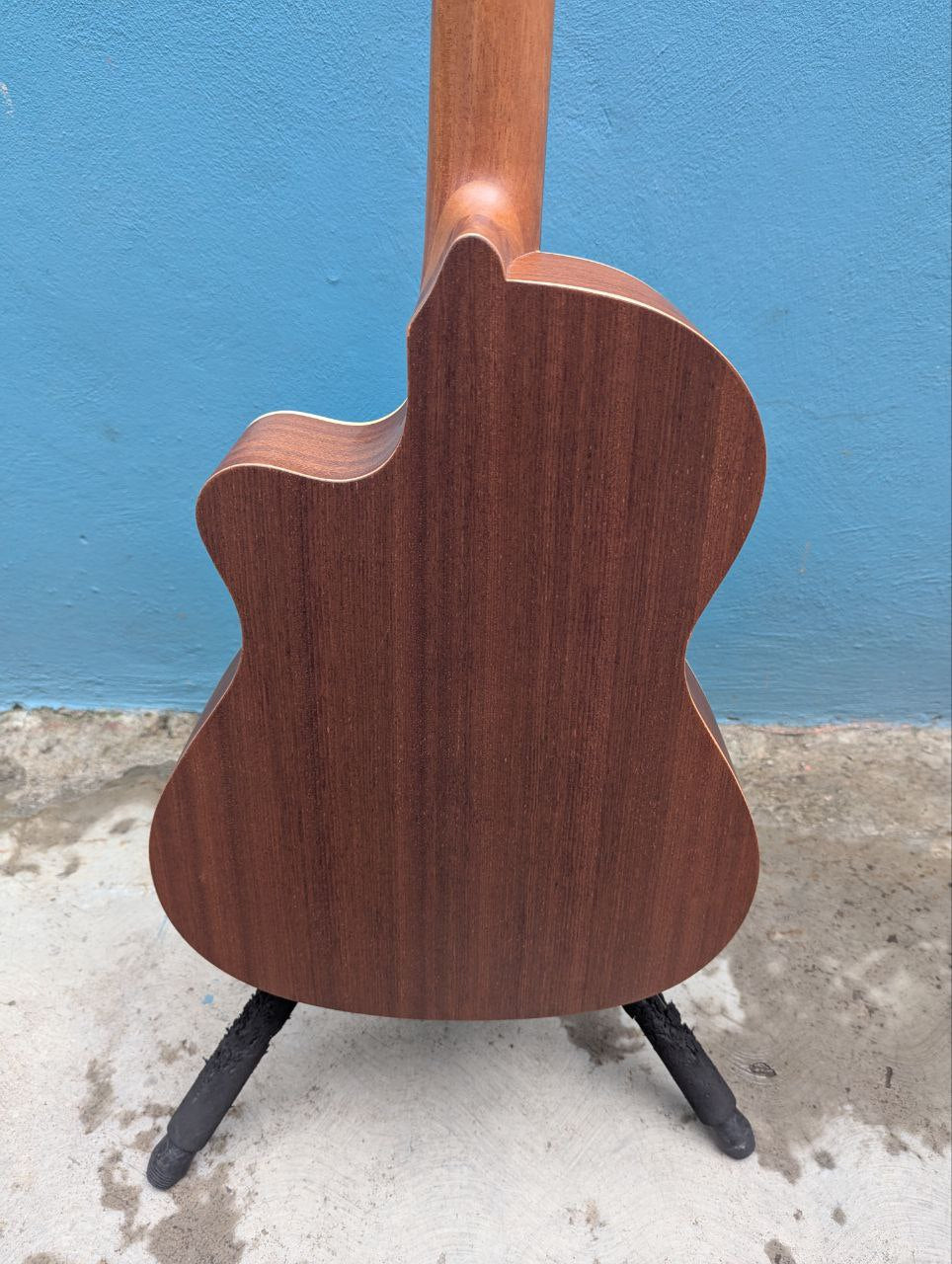 Guitarra Electroacústica Alhambra