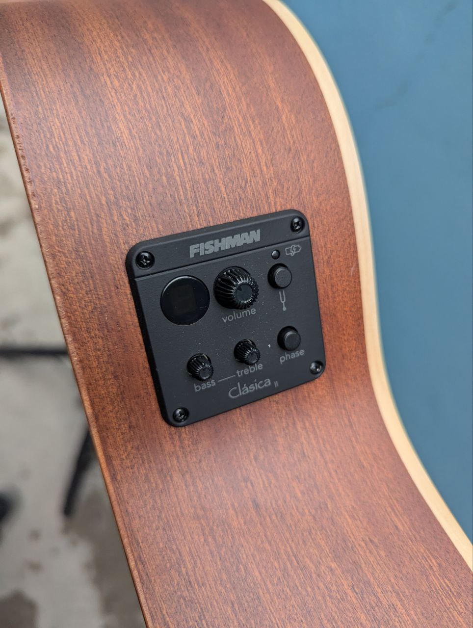 Guitarra Electroacústica Alhambra