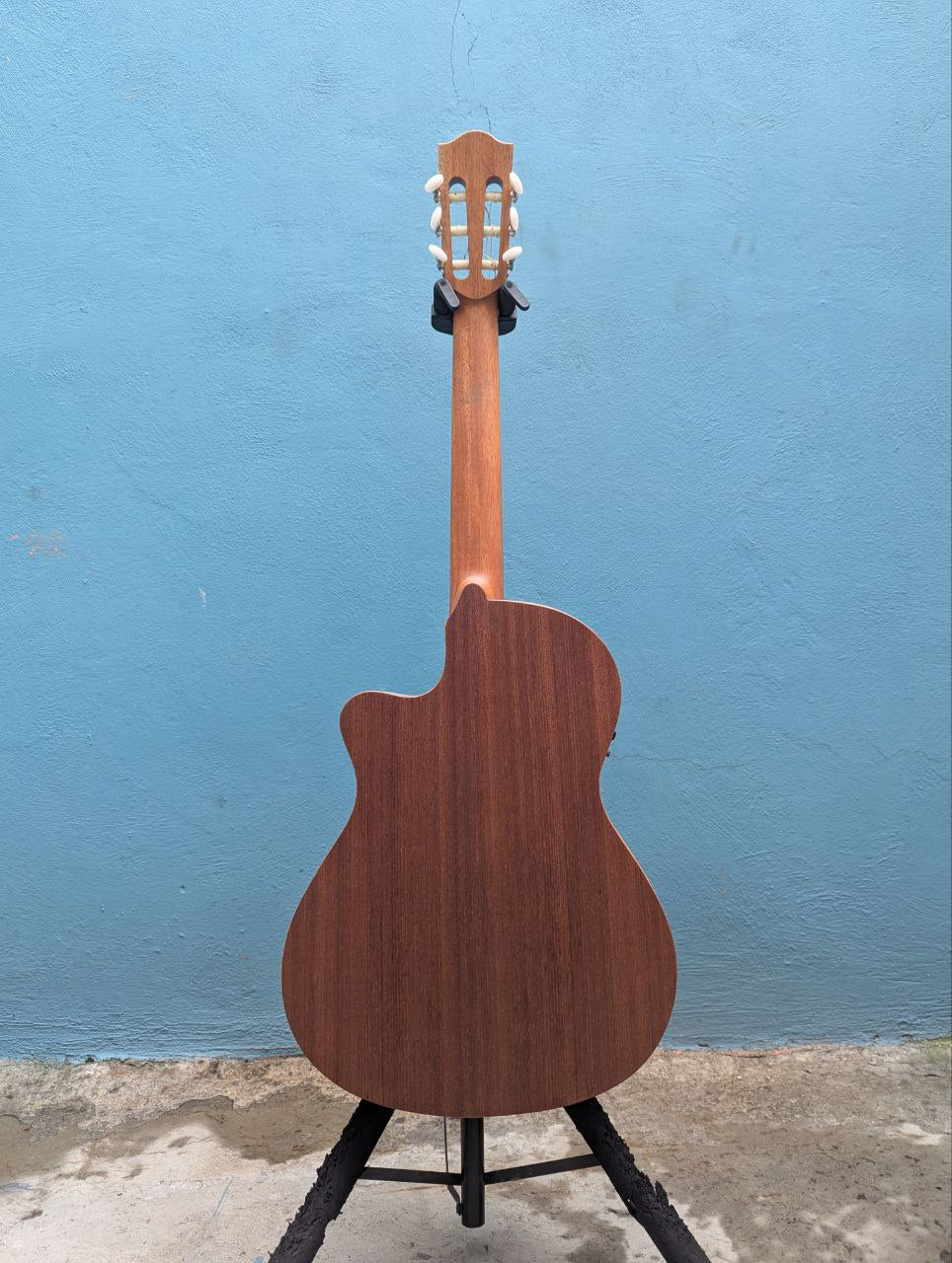 Guitarra Electroacústica Alhambra