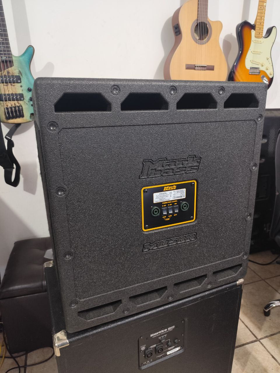 Gabinete para Bajo electrico Markbass 3x10 600 watts @6ohms MB58R Energy