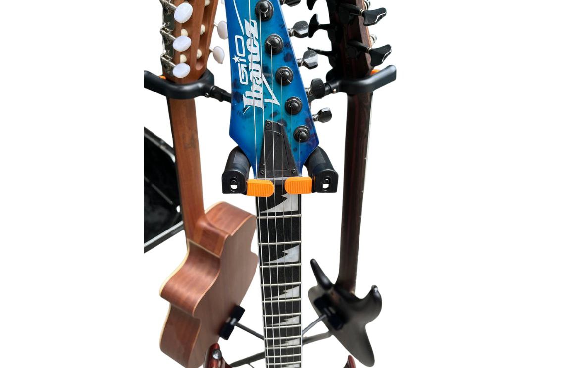 Base Profesional para Guitarra y Bajo – Soporte Triple Estable y Resistente para Instrumentos Eléctricos y Acústicos soundking